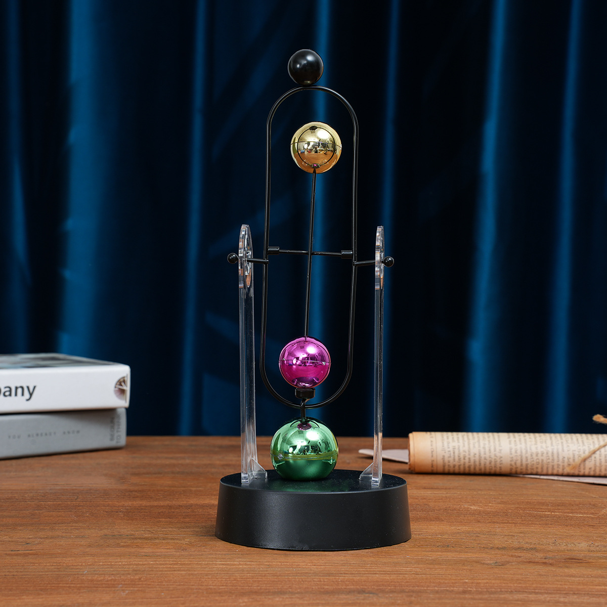 Newton Pendulum Perpetual Moti - Solar System Orrery recensie en prijs
